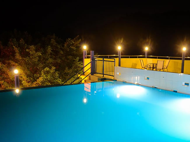 Infinity Roof Top Swimming Pool